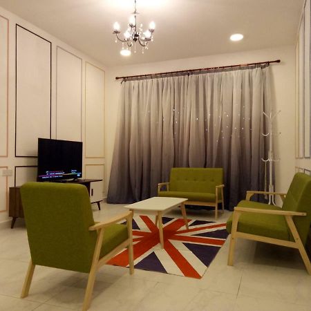 Icolor Home & Stay Ch6 Танах-Рата Екстер'єр фото